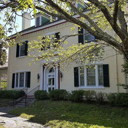 Morehead Manor Bed And Breakfast ダーラム エクステリア 写真