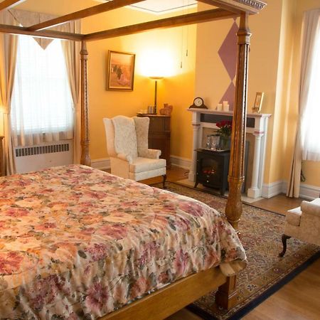 Morehead Manor Bed And Breakfast ダーラム エクステリア 写真