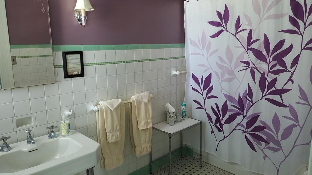 Morehead Manor Bed And Breakfast ダーラム エクステリア 写真